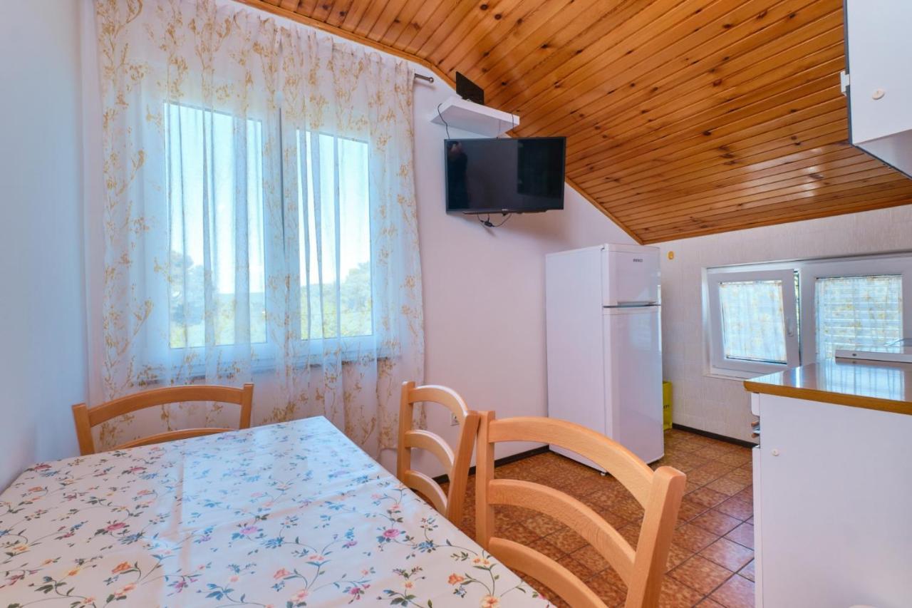 Apartments Blanka เนเรซีน ภายนอก รูปภาพ