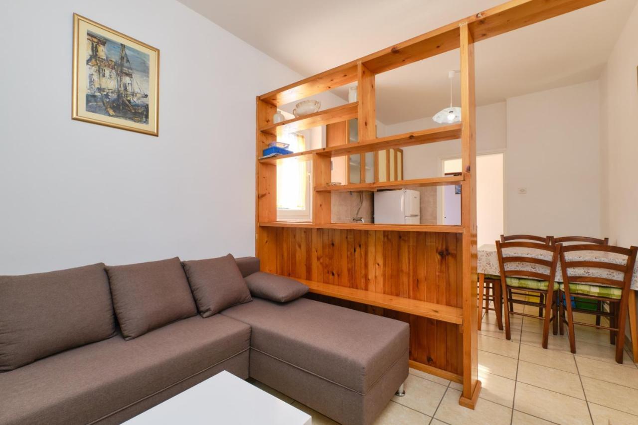 Apartments Blanka เนเรซีน ภายนอก รูปภาพ